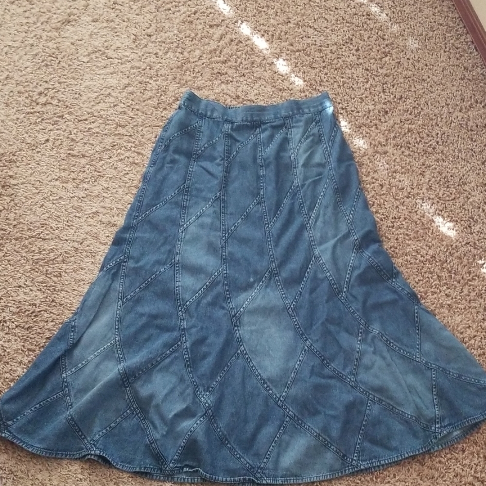 Denim skirt